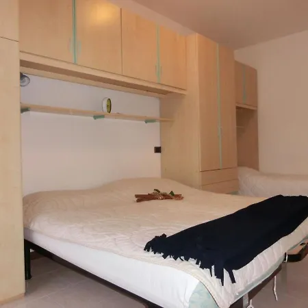 Two-roomed Flat For 5 People On The Ground Floor With Enclosed Garden Bibione