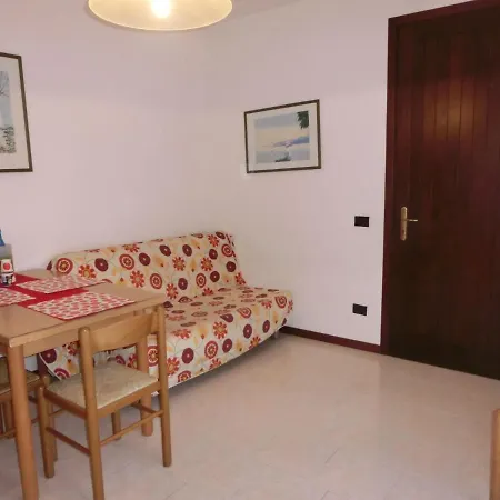 Two-roomed Flat For 5 People On The Ground Floor With Enclosed Garden Apartment Bibione