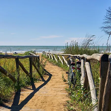 Apartment Two-roomed Flat For 5 People On The Ground Floor With Enclosed Garden Bibione